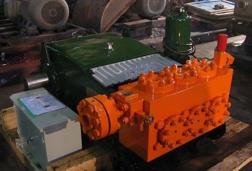 تدفق 12-30m³ / H @ الضغط 40mpa ، مضخة تعزيز المياه الصناعية المنقولة @ 160kw