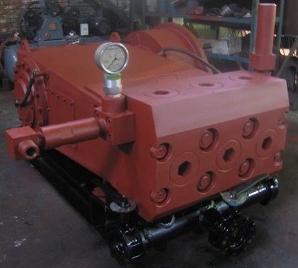 300KW ، تدفق 13-80m³ / M ، 10-70MPa ، مضخة الكسر لتنظيف / تدعيم آبار حقول النفط